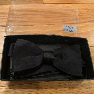Silk bowtie